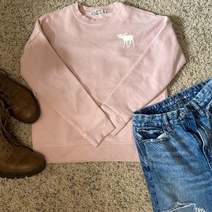 •Abrocrombie Crew Neck•